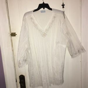 White one size (plus size) embroidered tunic